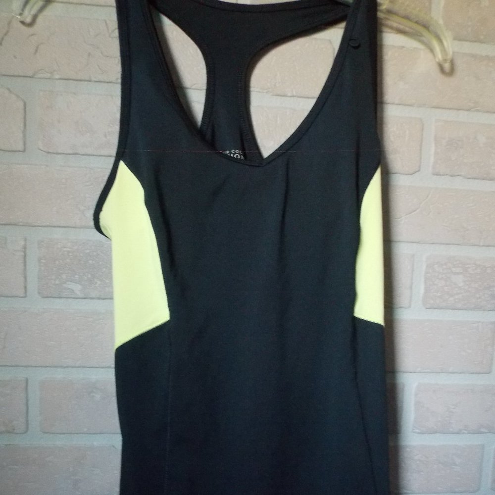 Kenneth Cole Reaction Women's Medium Black and Lime Sleeveless Activewear Top